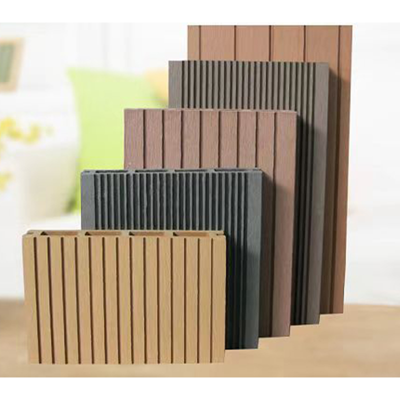 Ny populär god kvalitet lågpris WPC Engineered Flooring Outdoor Decking Tiles Wood Plastic Composite Tile